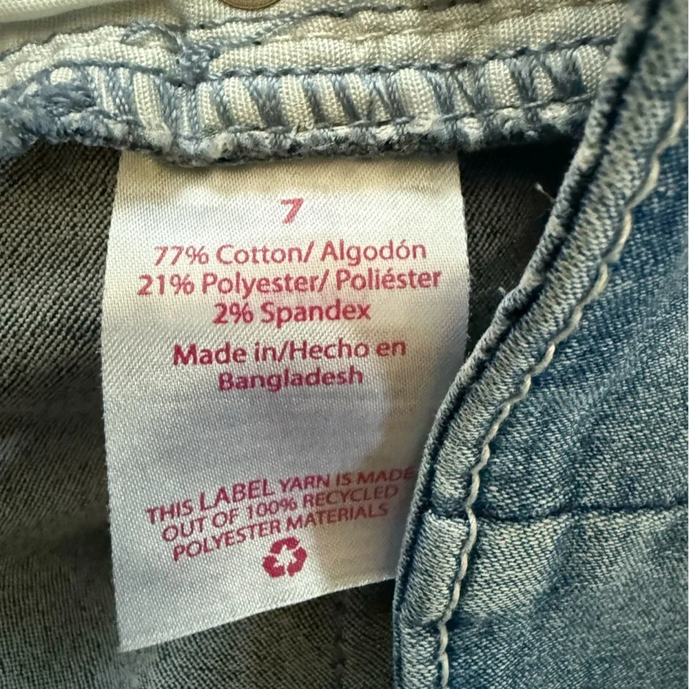**SOLD**No Boundaries Blue Jean Shorts with Butterfly Print - Picture 6 of 6